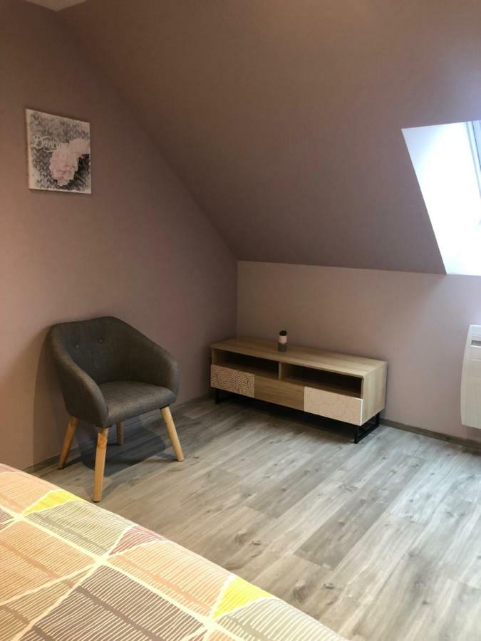 Au 24 Villa Villiers-Louis Eksteriør bilde